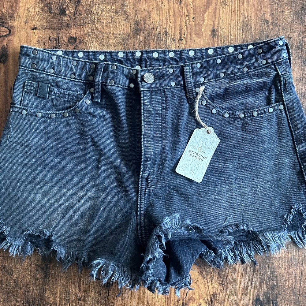 NWT sterling and stitch black denim shorts. Size 31